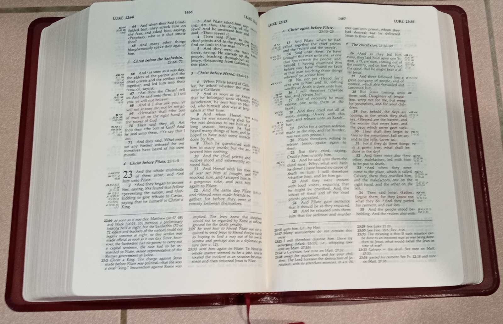 1978 RYRIE STUDY BIBLE KING JAMES VERSION BURGUNDY LEATHER Moody Press Boxed