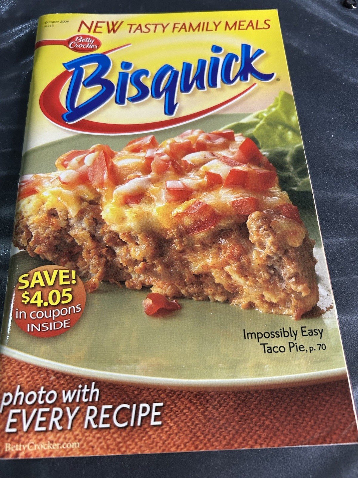 OCTOBER 2004 BETTY CROCKER BISQUICK COOKBOOK 92 PAGES