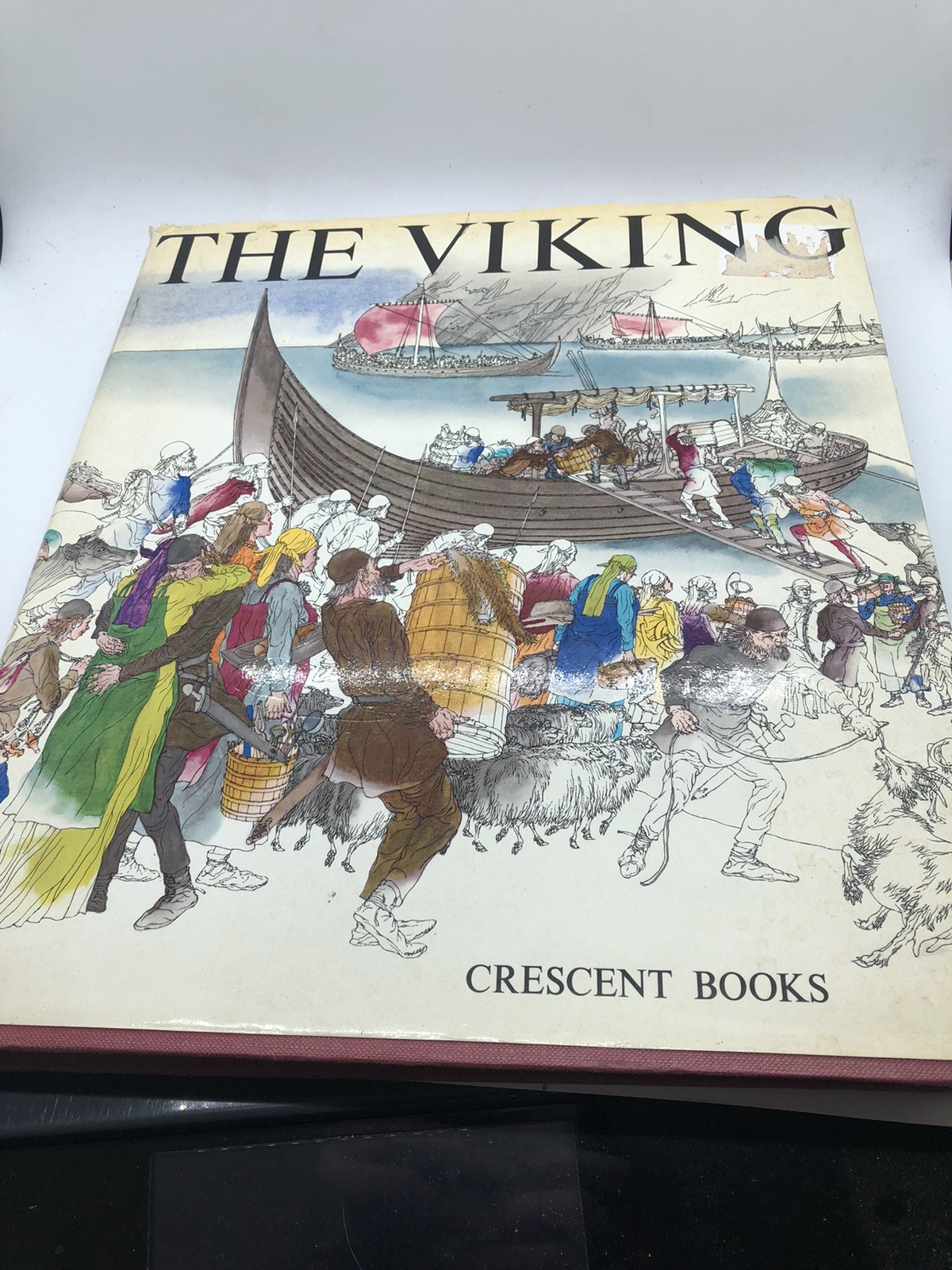 The Viking Crescent Books 1978 oversized