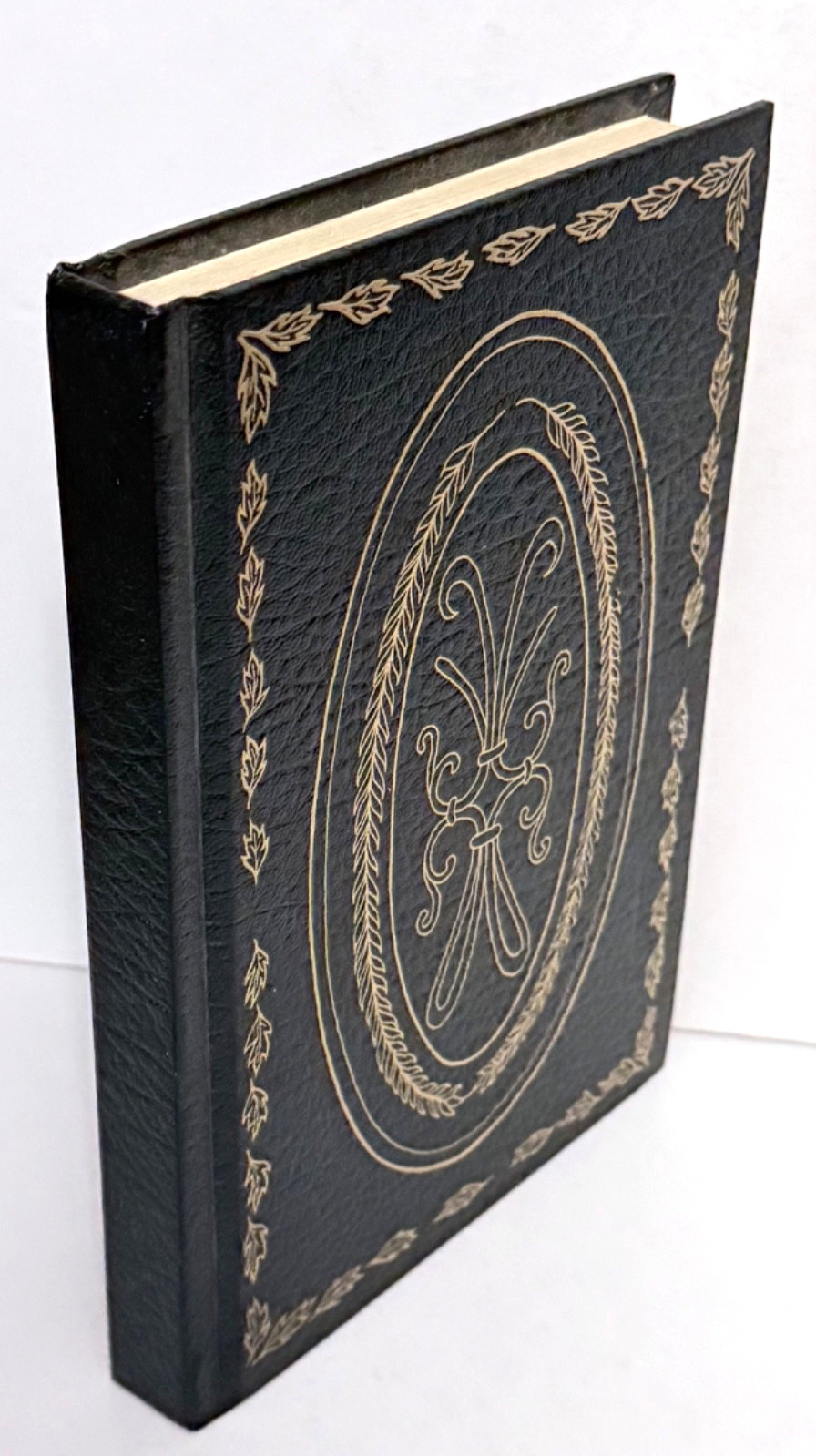 The Shackelford Family Heritage Book by Beatrice Bayley Green 1981 HC Genealogy