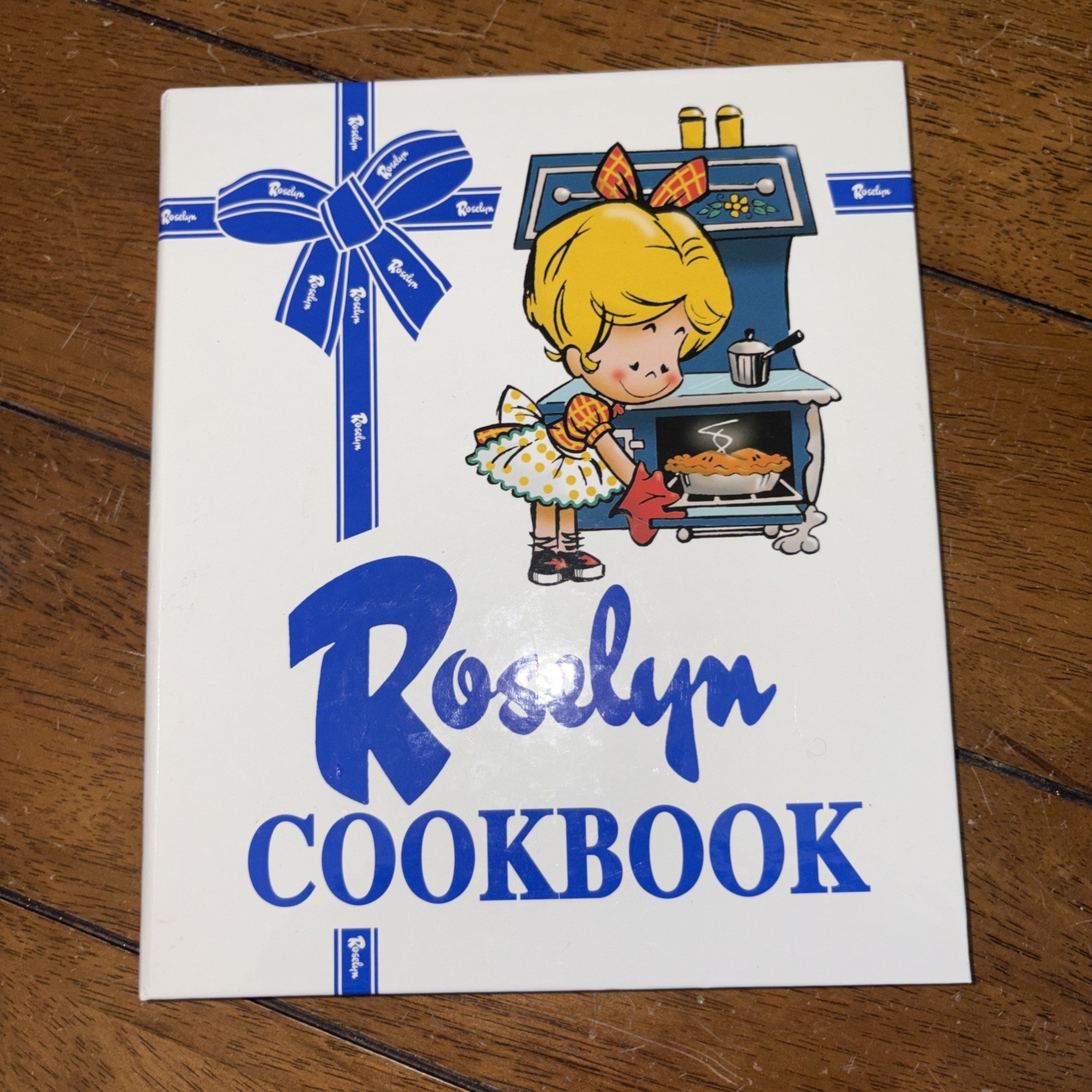 Roselyn Cookbook NWOT