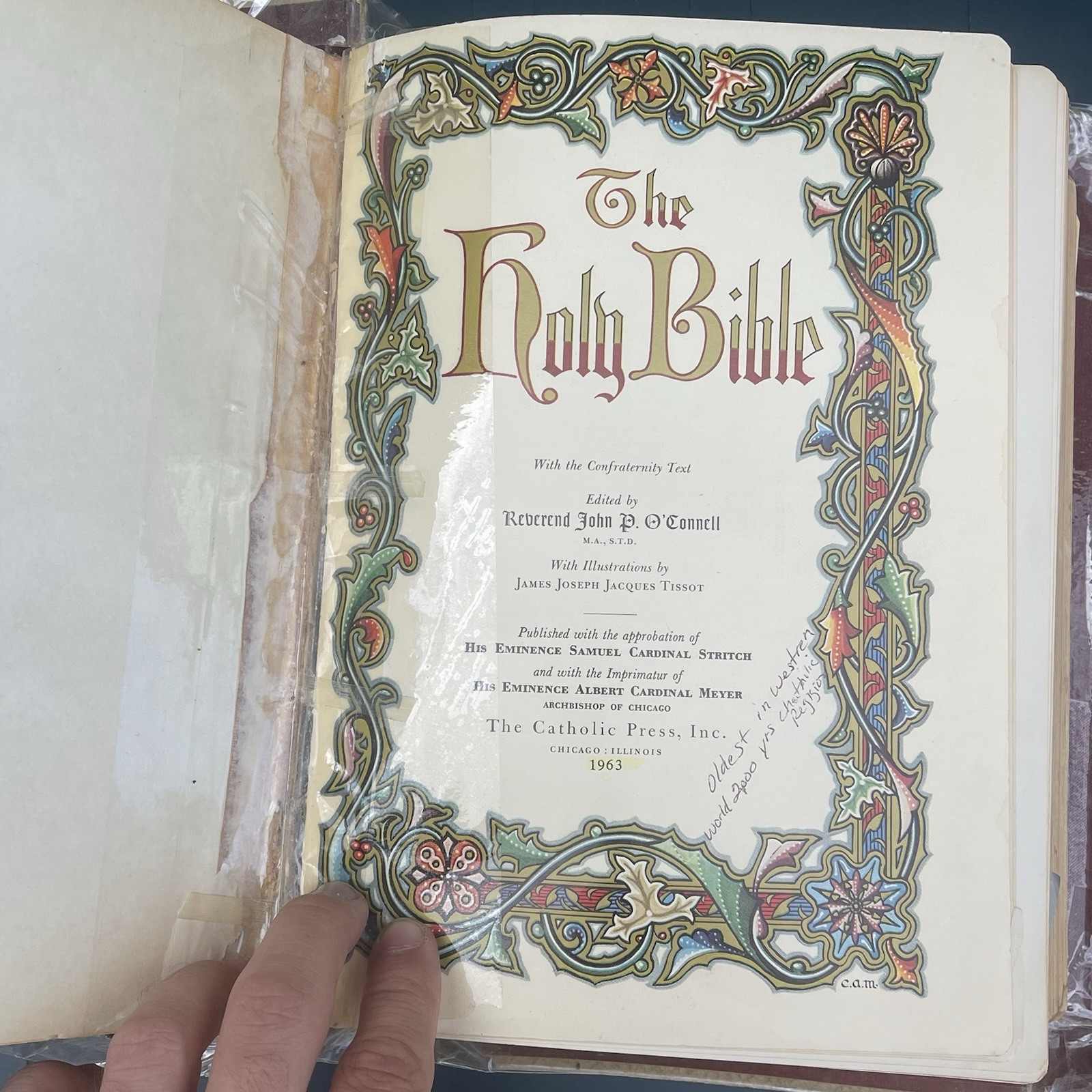 Vintage Holy Bible The Holy Angels Edition The Catholic Press 1963 White Large