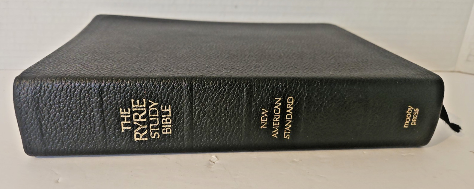 Ryrie Study Bible New American Standard Moody Press 1978 Black Bonded Leather