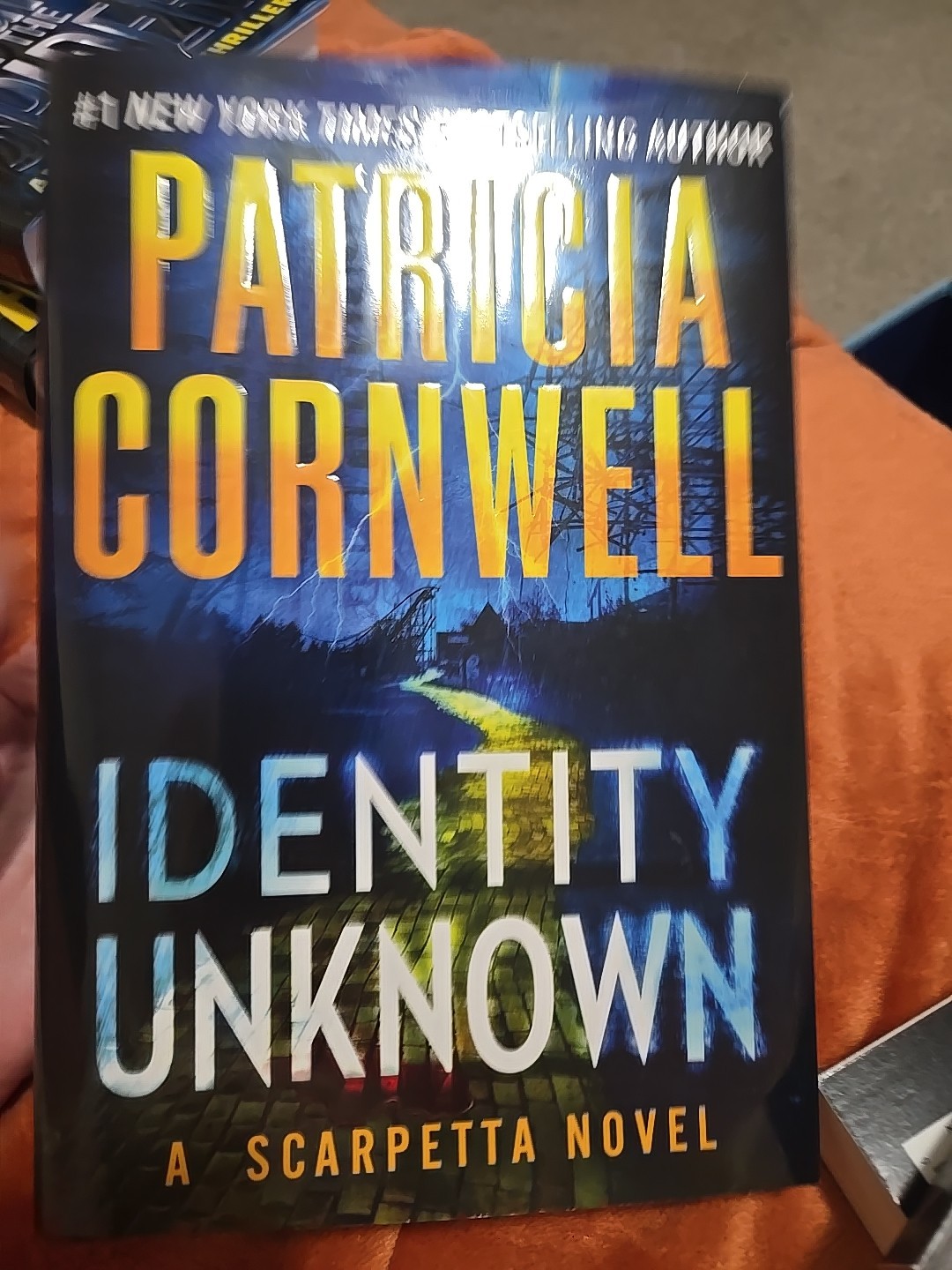 Identity Unknown (Kay Scarpetta) – Hardcover By Cornwell, Patricia – GOOD