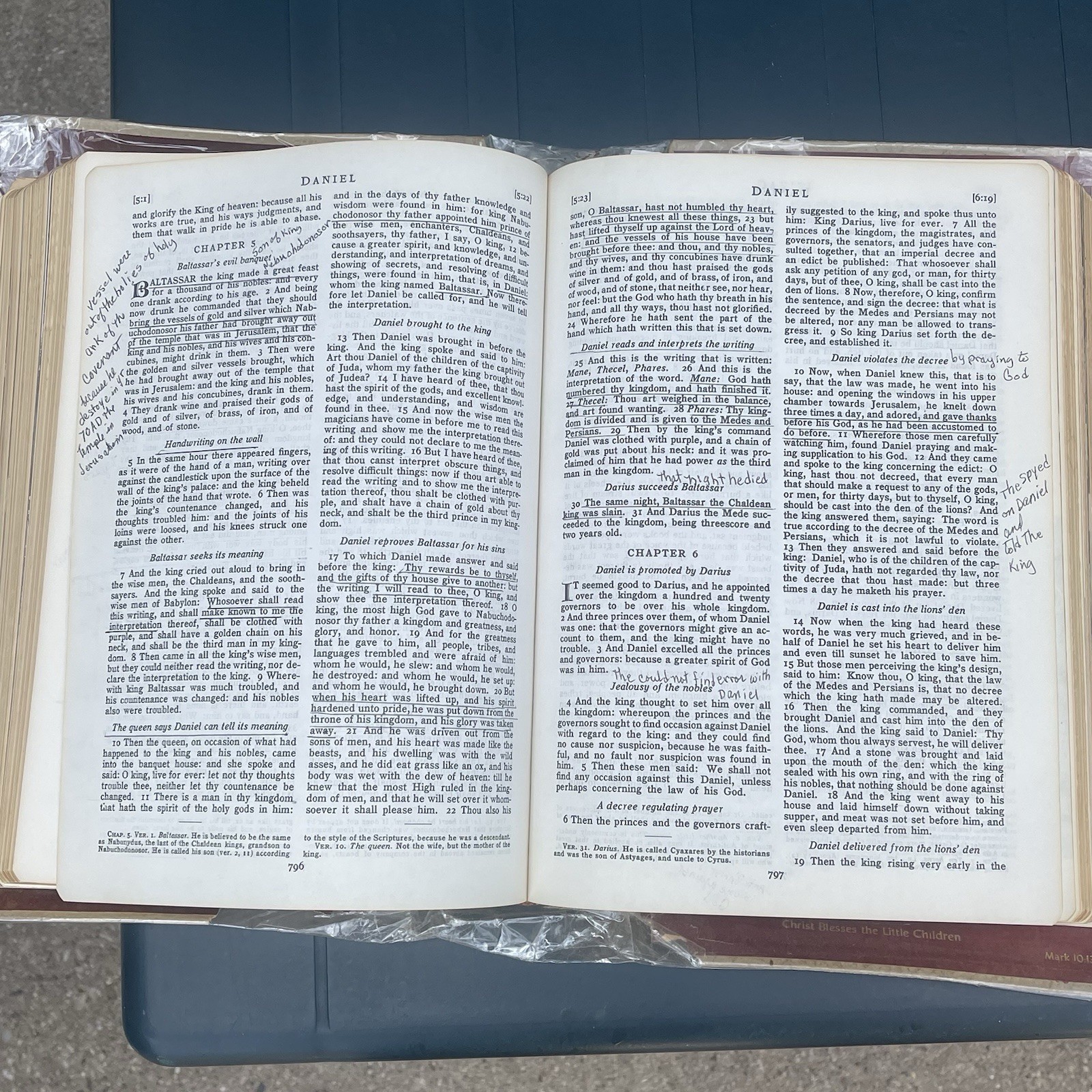Vintage Holy Bible The Holy Angels Edition The Catholic Press 1963 White Large