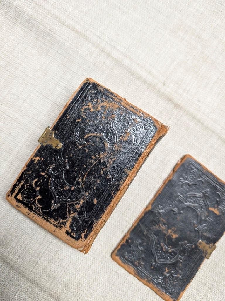 1869 antique KING JAMES pocket mini HOLY BIBLE american bible society 5×3.5×1.5